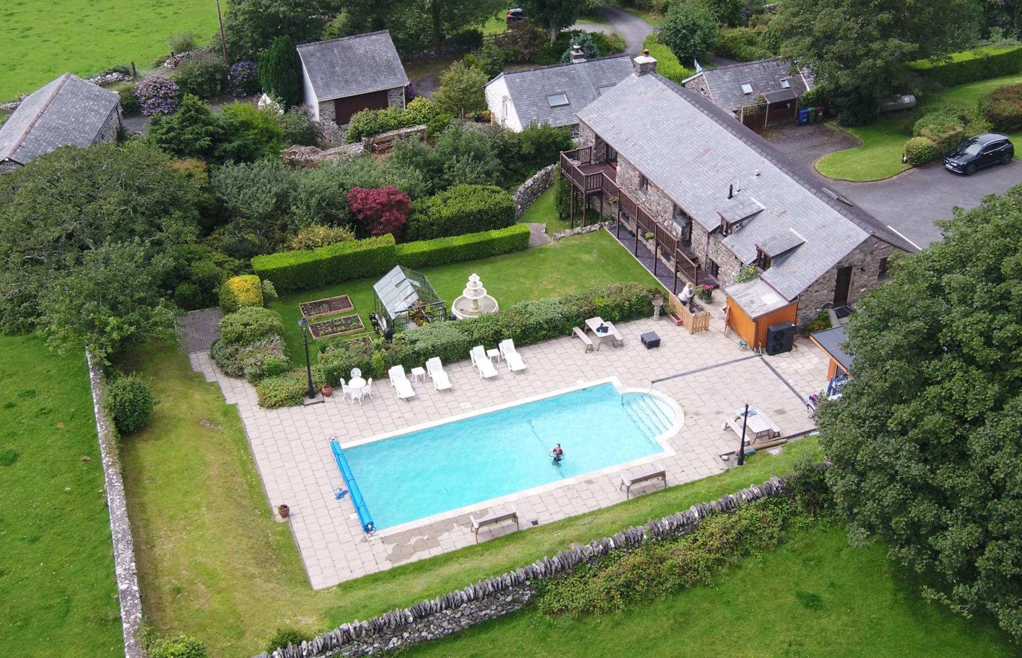The Old Farmhouse B&B Dyffryn Ardudwy Exteriör bild